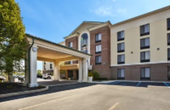 Holiday Inn Express & Suites FORT WAYNE by IHG