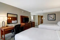 Holiday Inn Oakville (Centre) Hotel dekat Sheridan College