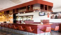 Bastion Hotel Barendrecht - С баром