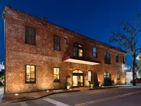 Staybridge Suites SAVANNAH HISTORIC DISTRICT by IHG Hotels near Warren Square