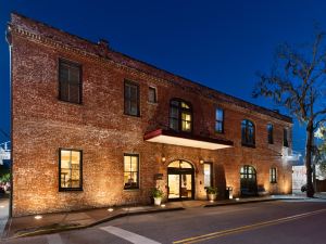 Staybridge Suites Savannah Historic District