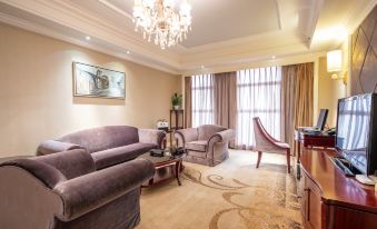 Wuyue Chunqiu Trade International Hotel