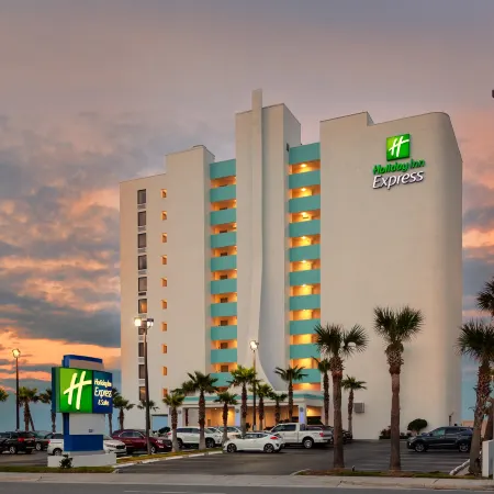 Holiday Inn Express & Suites OCEANFRONT DAYTONA BCH SHORES by IHG