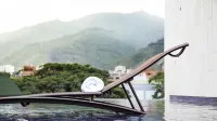 Cayena-Caracas - piscina