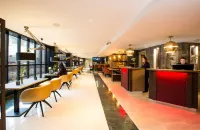 Leonardo Hotel Madrid City Center - bar