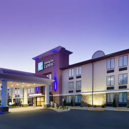 Holiday Inn Express WALDORF by IHG