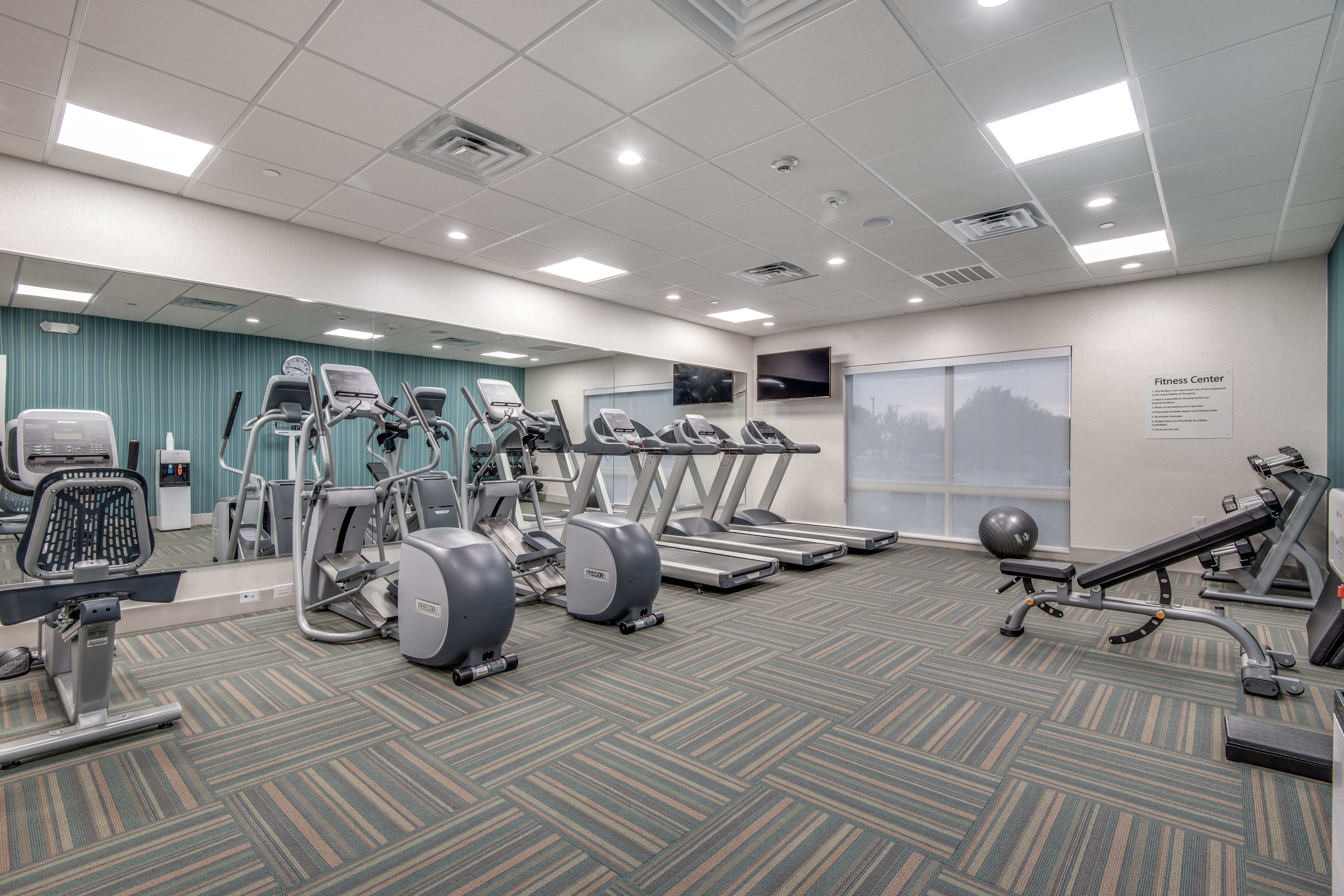 Holiday Inn Express & Suites Dallas North - Addison, an Ihg Hotel