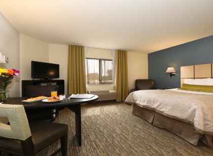 Candlewood Suites East Lansing