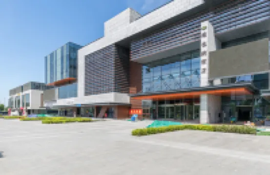 Vienna Hotel (Daming Lake, Quancheng Road, Jinan) Hotels near Shengyang Temple