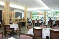 Castel Plaza Hotel - breakfast