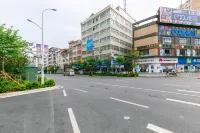 Vienna Hotel (Lingshan Liufengshan Pedestrian Street) Hotel di Lingshan