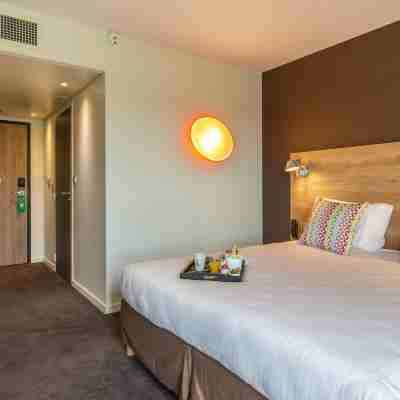 Hôtel Campanile Laval Nord Rooms