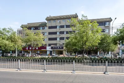 Home Inn (Beijing Chaoyang Road Shilibao Ciyunsi Qiao) Hotels near sevenElevEn