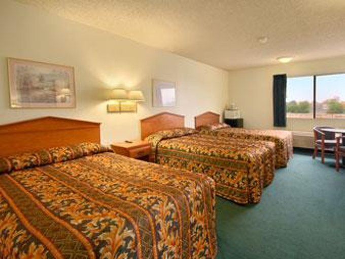 Americas Best Value Inn & Suites Bakersfield Central