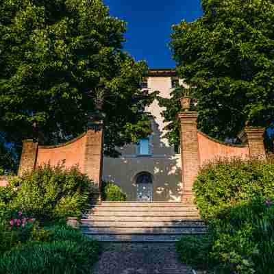 L'Andana Tenuta la Badiola Hotel Exterior