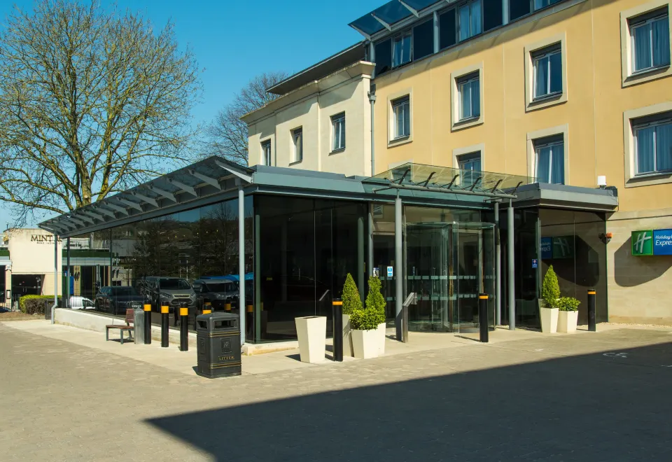 The Coach House - Housity
