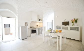 Casetta Arco Con Balcone