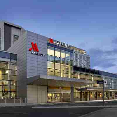 Calgary Airport Marriott In-Terminal Hotel Hotel Exterior