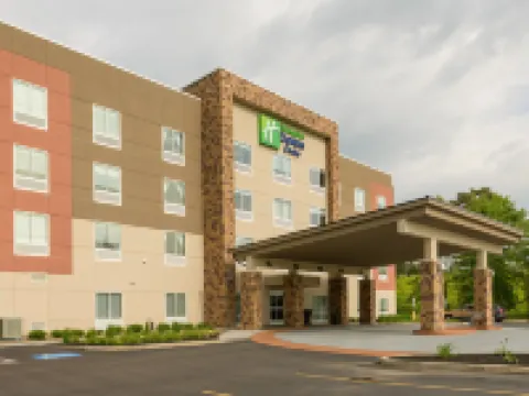 Holiday Inn Express & Suites JAMESTOWN by IHG Hotels in Chautauqua County