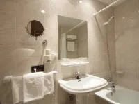 Hotel y Apartamentos Arias