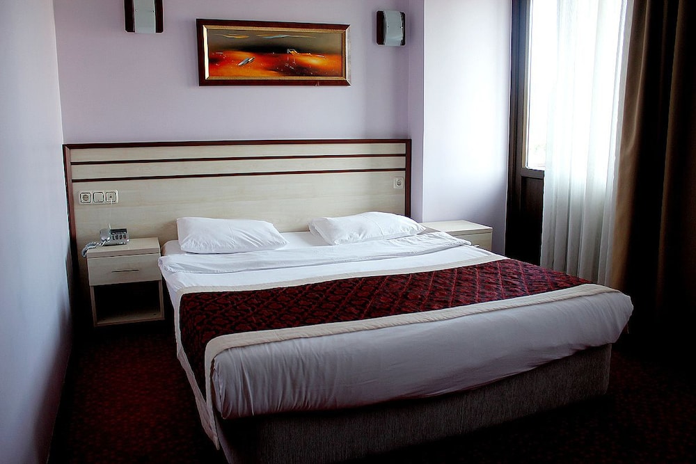 Günay Hotel