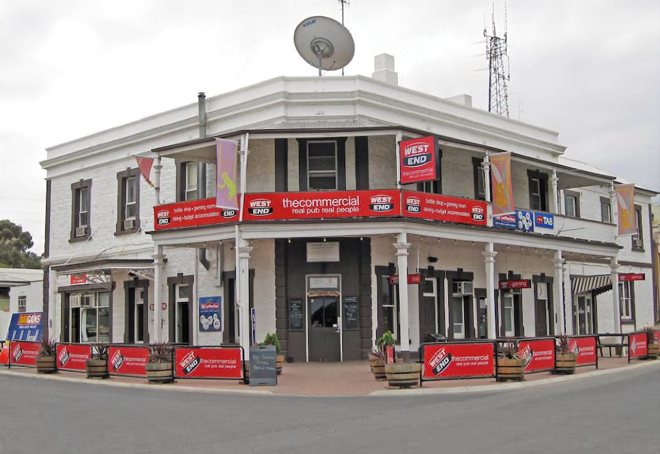 Commercial Hotel Morgan - Housity