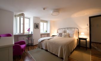 Burgblickhotel - Housity