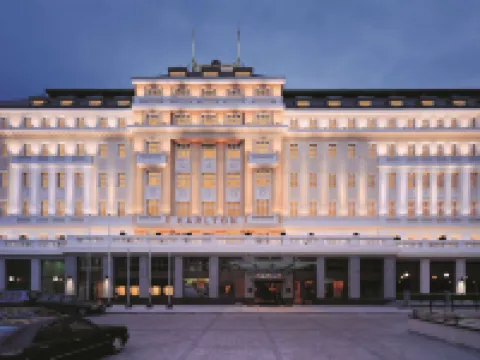 布拉迪斯拉發麗笙卡爾頓酒店 鄰近羅蘭噴泉的酒店