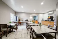 Rancho San Diego Inn & Suites