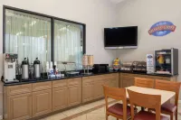 Baymont by Wyndham Douglasville Atlanta - breakfast