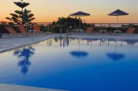 Aloni Suites - Pool