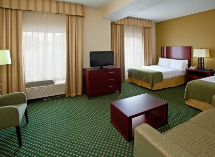 Holiday Inn Express & Suites Indianapolis - East