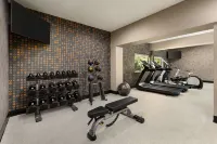 La Quinta Inn & Suites by Wyndham Salem or - Gym