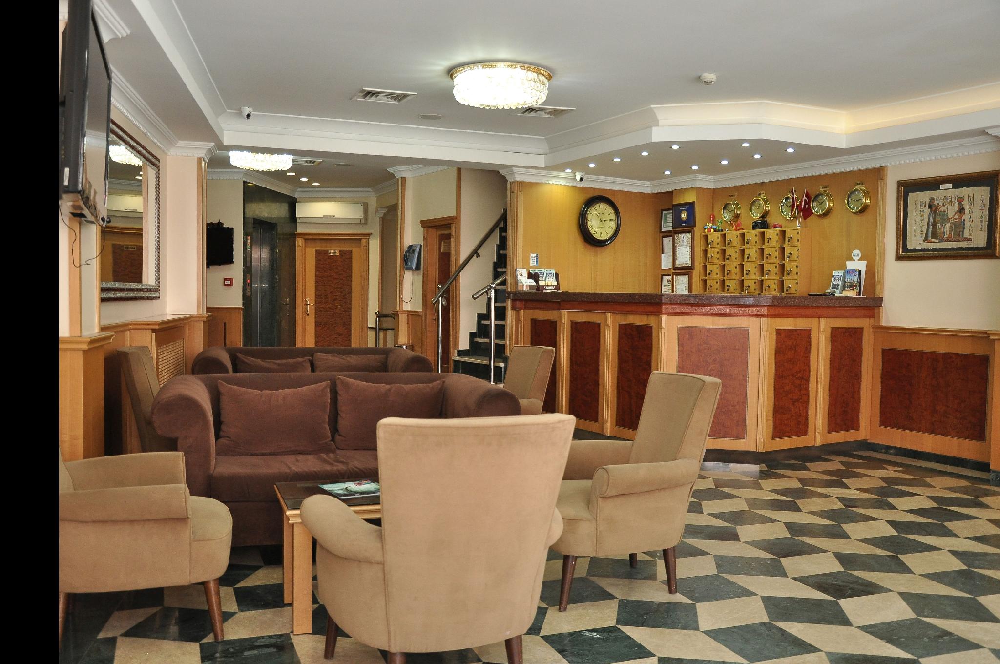 Grand Papirus Hotel