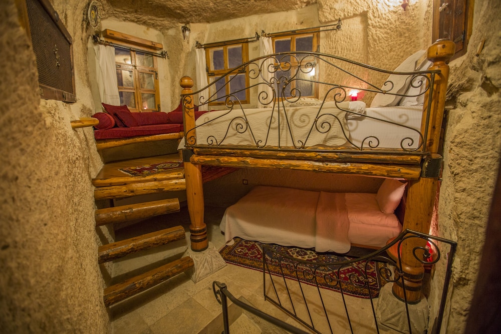 Koza Cave Hotel