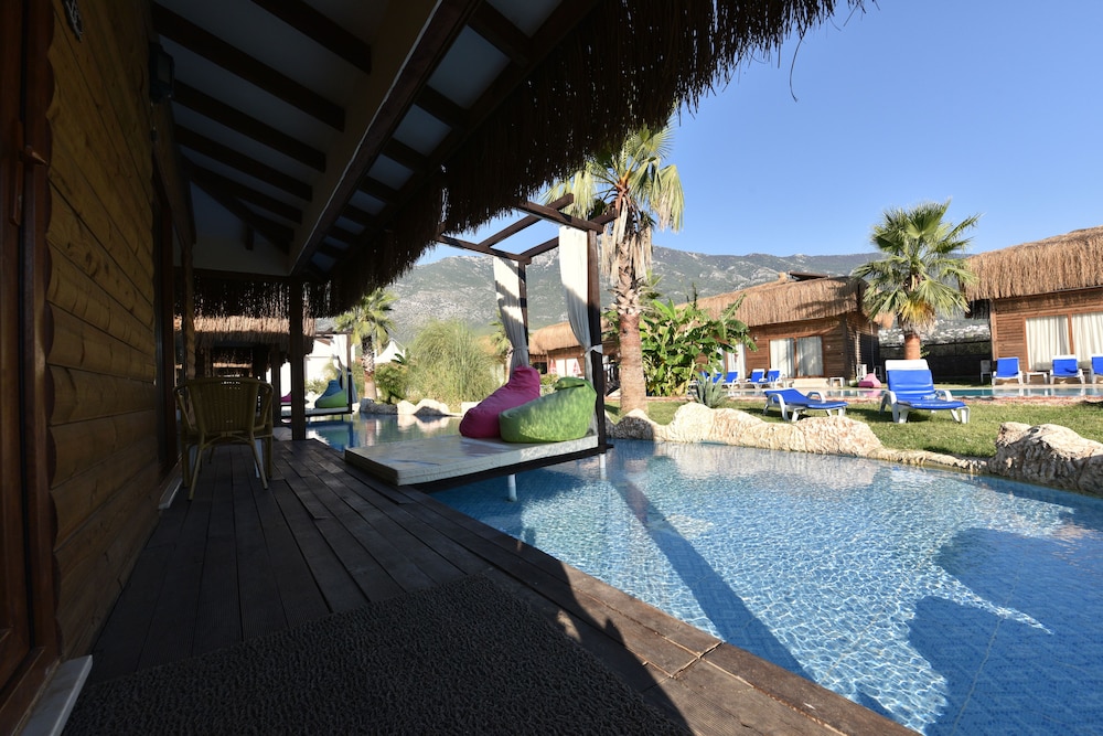 Sahra Su Holiday Village & Spa