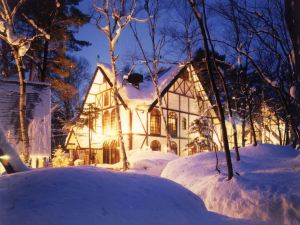 Hakuba Mominoki Hotel 白馬樅の木ホテル