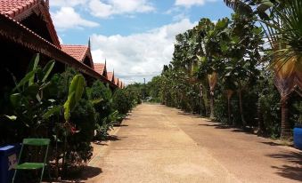 Warinburi Villa