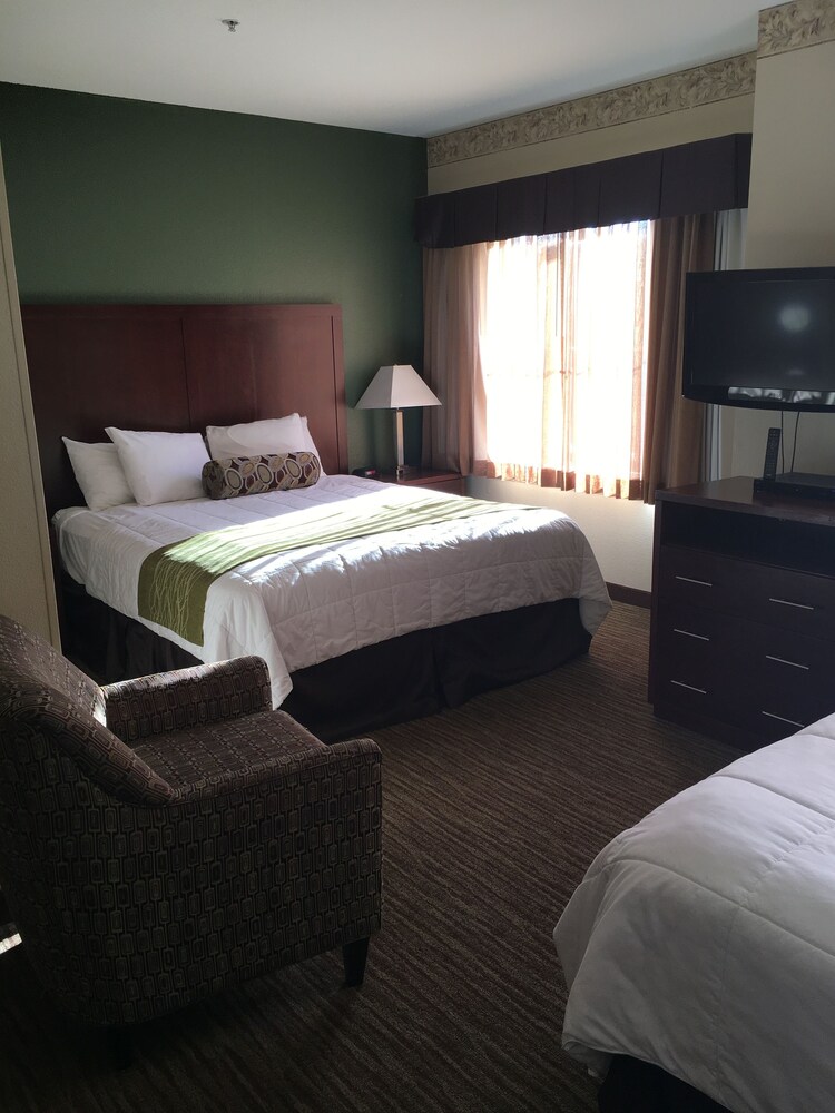 Hawthorn Suites by Wyndham Rancho Cordova/Folsom