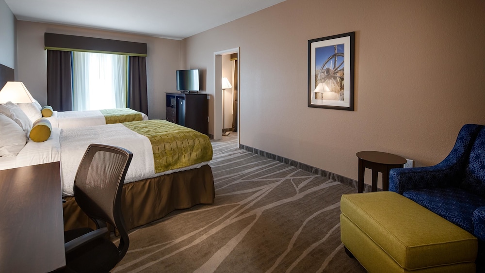 Best Western Plus Denver City Hotel and Suites