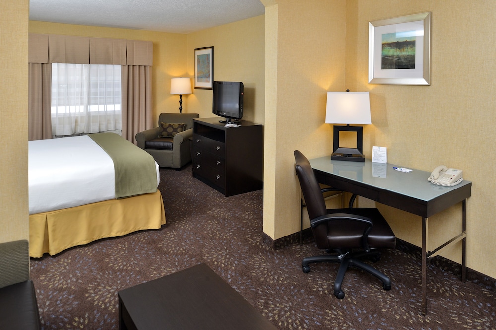 Holiday Inn Express Hotel & Suites Charlotte, an Ihg Hotel