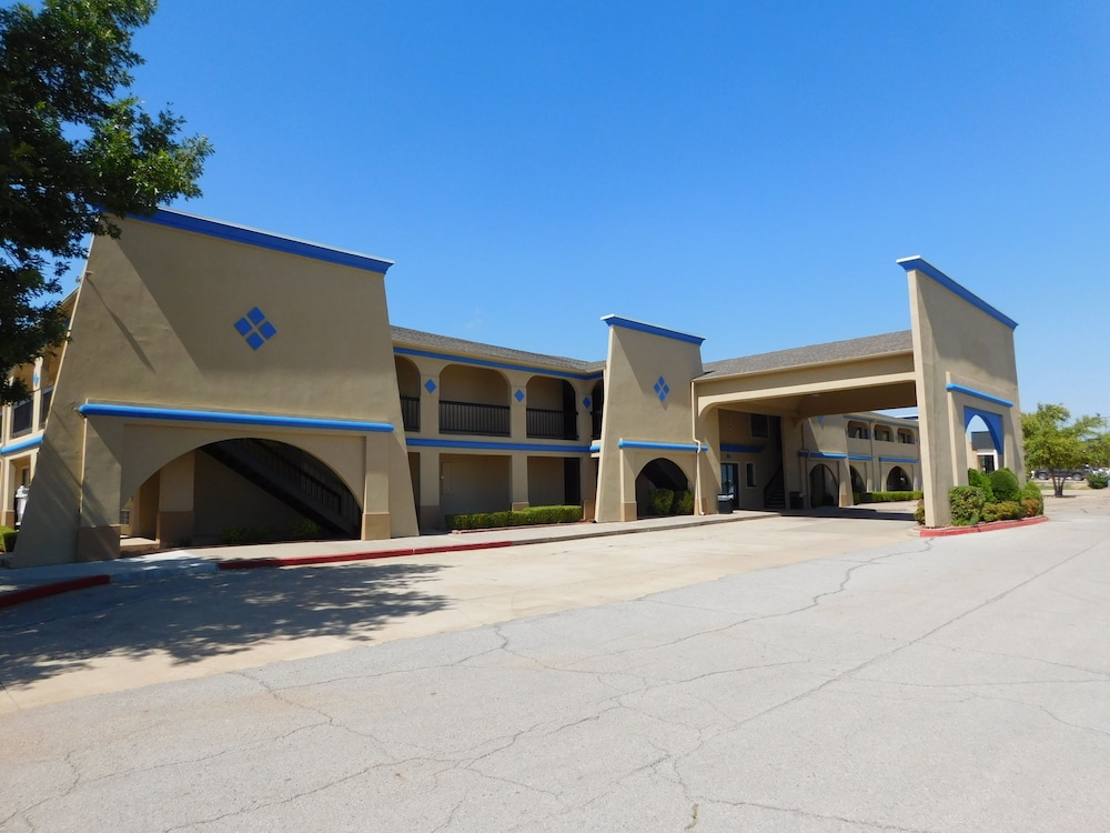 Days Inn by Wyndham Oklahoma City NW Expressway