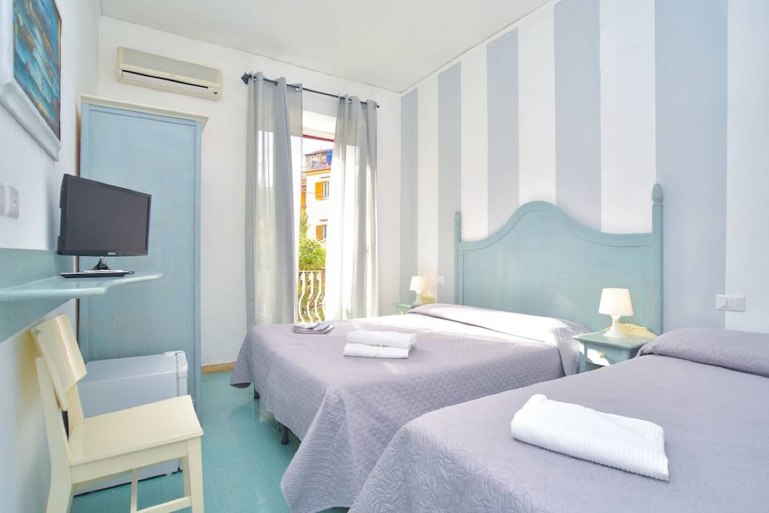 Charme Hotel La Villa Tina-Ischia Updated 2022 Room Price-Reviews & Deals |  Trip.com