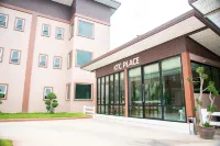 Ktc Place Hotels in Damnoen Saduak