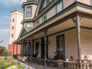 Dennison Street Inn Bed & Breakfast