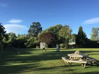 Jack & Di's Lakefront Motel Hotels in Hamurana