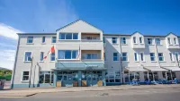 Marine Hotel Ballycastle Отели в г. 