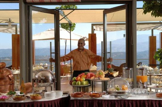 Safir Bhamdoun Hotel Hotel Overview