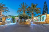 Nancy - Chara Apartments - Pool