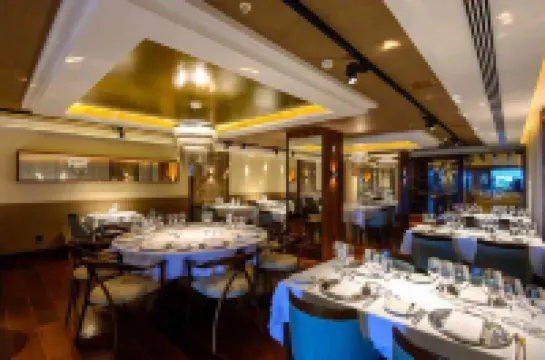 Vogal Luxury Beach Hotel & Spa